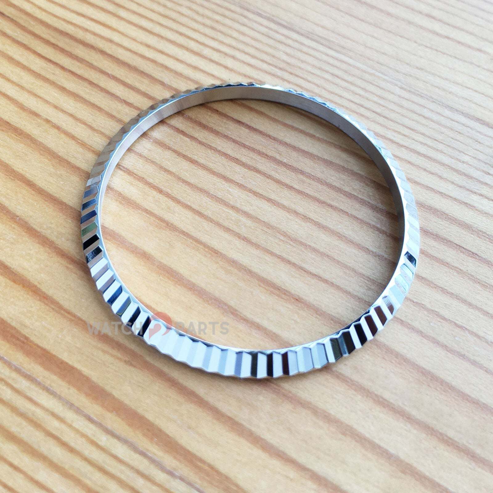 Geriffelte Ringlünette aus Sta – Rolex Watch Datejust Bewertung und Preis